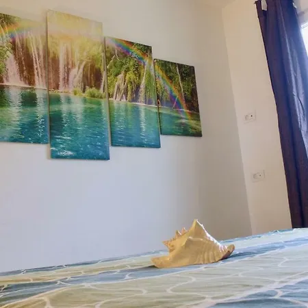 アパート Sunshine, Sunrise, Sunset *